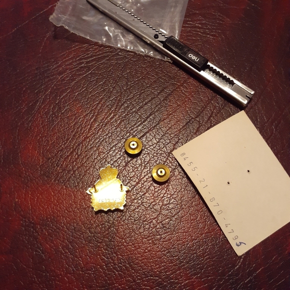 Authentic RARE RCAF Pin Breadner PER ARDUA AD ASTRA Air Force Sealed - Picture 8 of 16